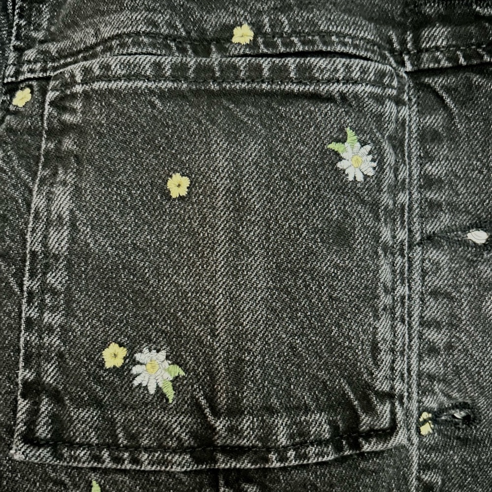 NWT Rails Lido Black Denim/Jean Jacket with Floral Embroidery - XS - Picture 7 of 7
